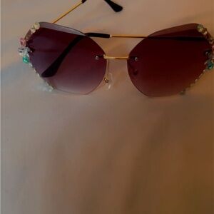 Elegant Gold and Purple Sunglasses with Studded sides